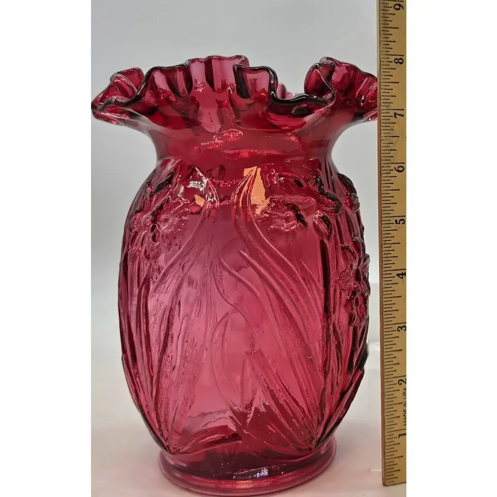 VINTAGE FENTON CRANBERRY RUFFLED DAFFODIL VASE CRIMPED RUFFLED TOP 8